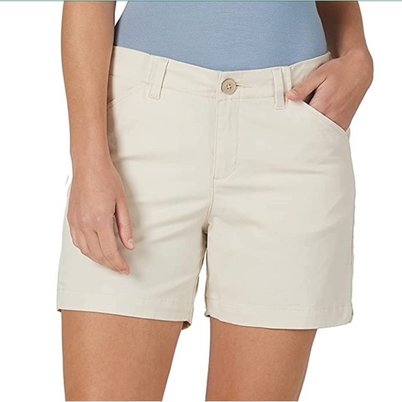 Lee Women's Regular Fit Chino Short - Picture 1 of 9